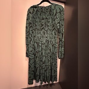 BODEN! It has pockets! US size 10